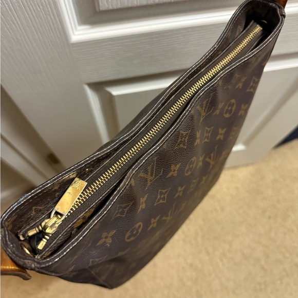 Louis Vuitton Classic Brown Monogram Shoulder Bag - Picture 3 of 16